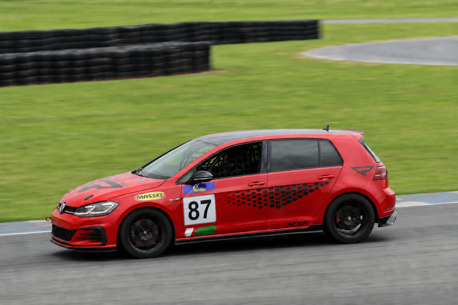 Side profile concept of the Horan Racing #87 Golf GTI
